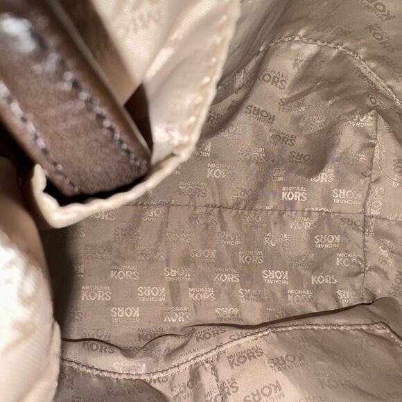 MICHAEL KORS Big Valley Large NS Tote Bag - Picture 7 of 10